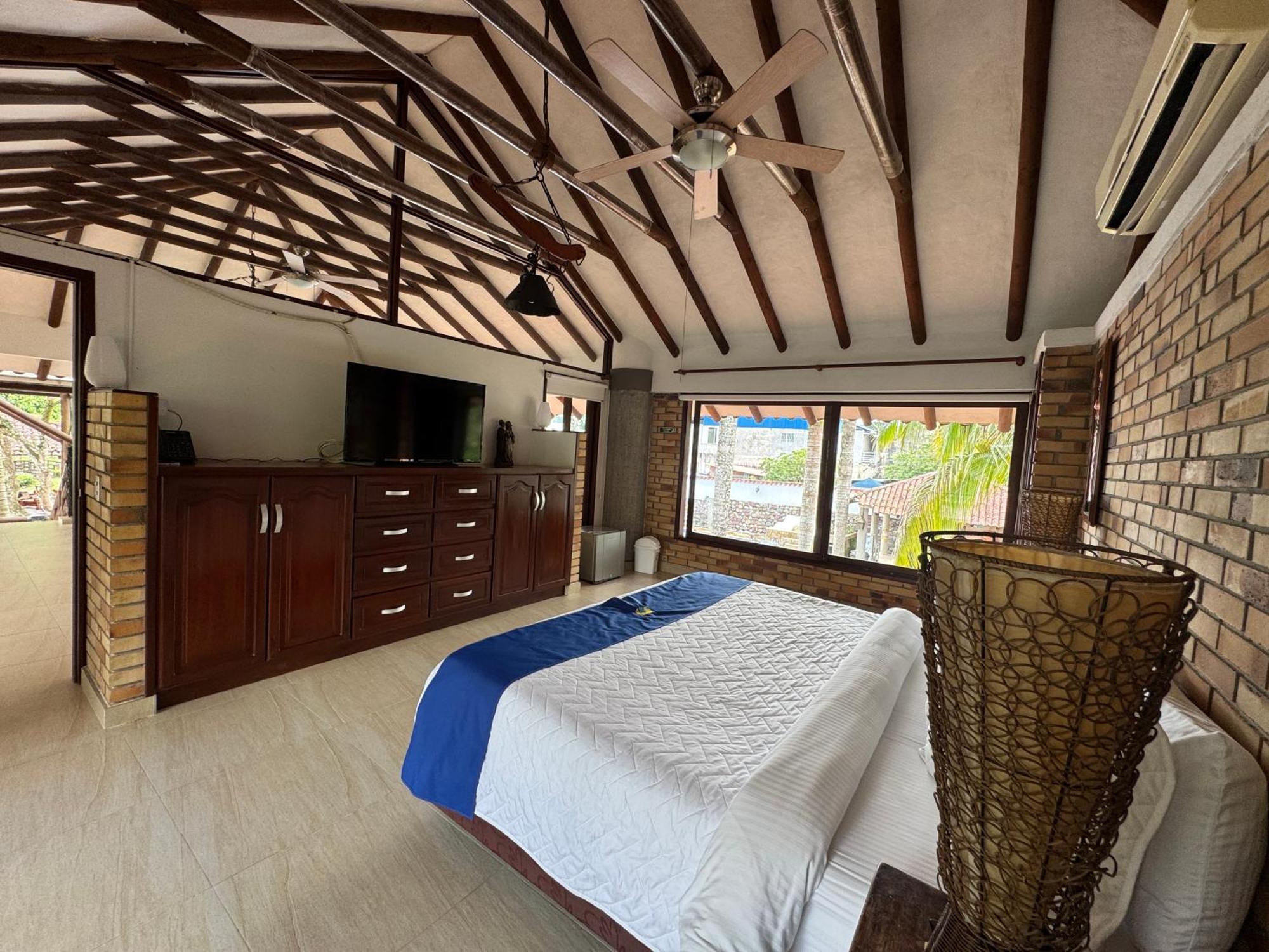 Hotel Boutique Villas De San Sebastian La Palmera Bagian luar foto